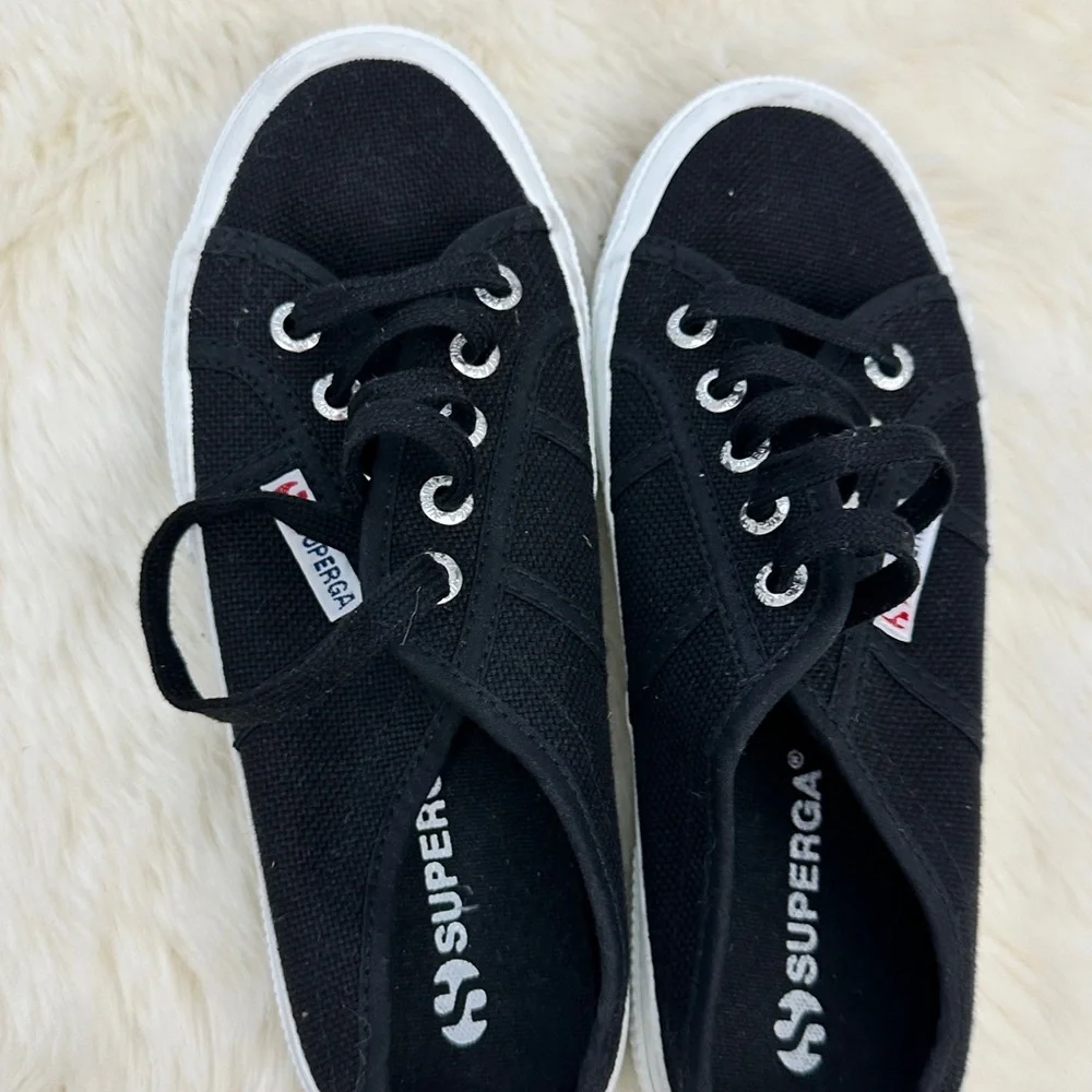 Girls Superga‎ slip on